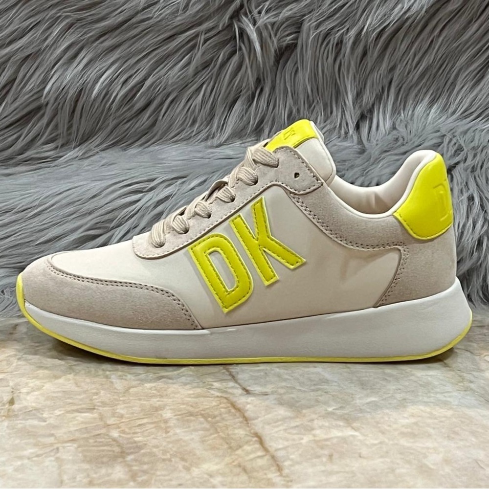 DKNY Women’s OAKS LOGO Lace up Style. Casual Shoes. Beige/Yellow. New